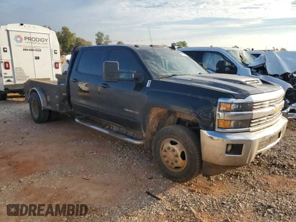 2018 Chevrolet Silverado 3500HD LT с VIN 1GC4KZCY9JF202450, выставлен на аукционе Copart как лот 81818225 с пробегом 203 193 миль миль и Списание • Salvage title. История ставок и продаж доступна на DreamBid. Изображение 4.