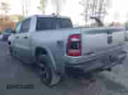 2024 Ram 1500 Big Horn z VIN 1C6SRFFT4RN152664, wystawiony jako IAAI lot #41376365 z przebiegiem 17 504 mil mil oraz . Historia ofert i sprzedaży dostępna na DreamBid. Obrazek 3.