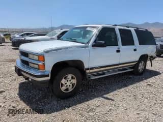 1995 Chevrolet Suburban с VIN 1GNFK16K9SJ332736, выставлен на аукционе Copart как лот 61566635 с пробегом 241 955 миль миль и Списание • Salvage title. История ставок и продаж доступна на DreamBid. Изображение 1.