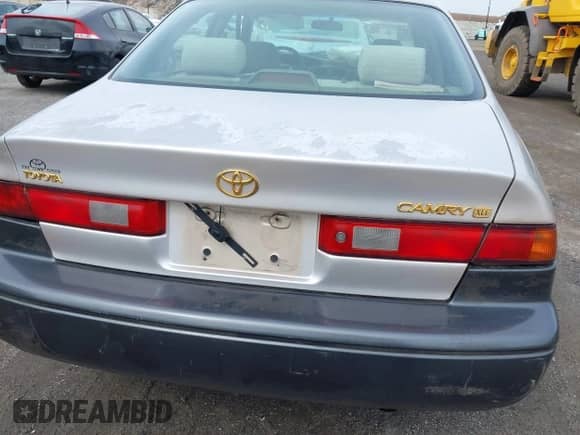 1998 Toyota Camry LE with VIN 4T1BG28K6WU284513, listed as a IAAI auction lot 42265219 with 90,892 mi miles and . Bid and sale history available at DreamBid. Image 13.