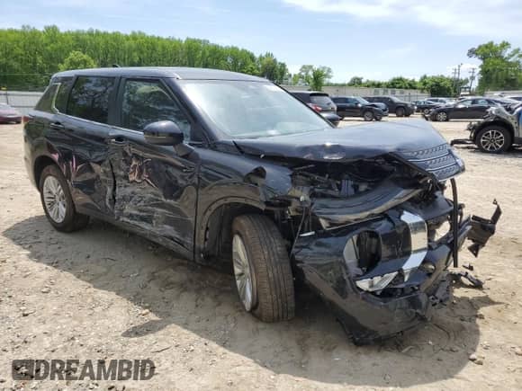 2024 Mitsubishi Outlander ES with VIN JA4J3UA84RZ083796, listed as a Copart auction lot 54502975 with 18,624 mi miles and Salvage title. Bid and sale history available at DreamBid. Image 4.