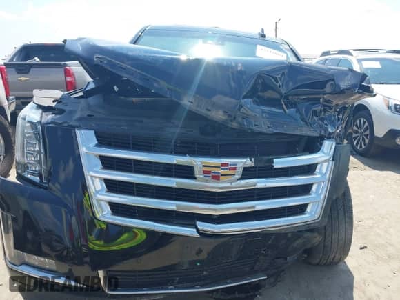 2018 Cadillac Escalade Luxury with VIN 1GYS3BKJXJR394373, listed as a IAAI auction lot 43247859 with 126,539 mi miles and . Bid and sale history available at DreamBid. Image 6.