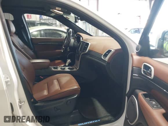 2018 Jeep Grand Cherokee Summit с VIN 1C4RJFJM9JC449573, выставлен на аукционе IAAI как лот 42631788 с пробегом 80 164 миль миль и . История ставок и продаж доступна на DreamBid. Изображение 5.