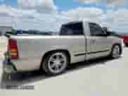 2002 GMC Sierra 1500 z VIN 1GTEC14W32Z117037, wystawiony jako Copart lot #61937045 z przebiegiem Nie podano mil oraz Szkoda całkowita • Salvage title. Historia ofert i sprzedaży dostępna na DreamBid. Obrazek 3.