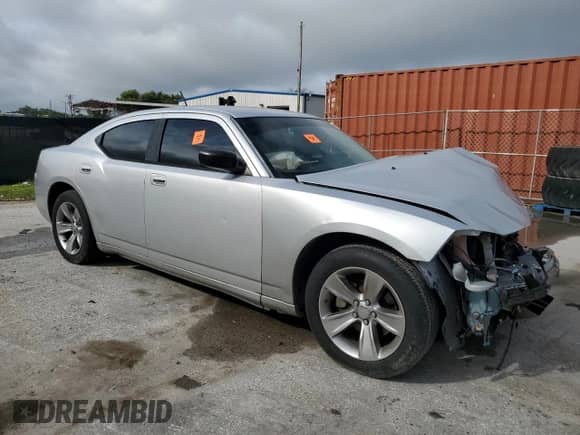 2008 Dodge Charger с VIN 2B3KA43R98H150351, выставлен на аукционе Copart как лот 71045314 с пробегом 132 737 миль миль и Списание • Salvage title. История ставок и продаж доступна на DreamBid. Изображение 4.