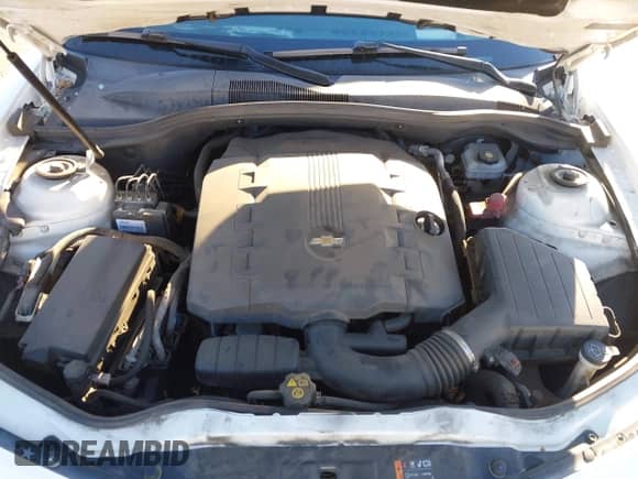 2013 Chevrolet Camaro LT z VIN 2G1FC1E37D9231136, wystawiony jako IAAI lot #43474883 z przebiegiem 86 730 mil mil oraz . Historia ofert i sprzedaży dostępna na DreamBid. Obrazek 10.