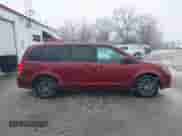 2018 Dodge Grand Caravan SE Plus с VIN 2C4RDGBG4JR152644, выставлен на аукционе IAAI как лот 41817835 с пробегом 103 222 миль миль и . История ставок и продаж доступна на DreamBid. Изображение 13.