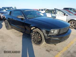 2008 Ford Mustang GT Deluxe with VIN 1ZVHT82H585185332, listed as a IAAI auction lot 43395236 with 158,639 mi miles and . Bid and sale history available at DreamBid. Image 1.