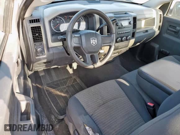 2011 Ram 1500 ST z VIN 3D7JB1EK5BG554055, wystawiony jako Copart lot #62883075 z przebiegiem 187 560 mil mil oraz Czysty tytuł • Clean title. Historia ofert i sprzedaży dostępna na DreamBid. Obrazek 8.