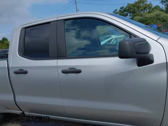 2019 Chevrolet Silverado 1500 Custom with VIN 1GCRYBEH5KZ396421, listed as a IAAI auction lot 42958788 with 80,942 mi miles and . Bid and sale history available at DreamBid. Image 13.