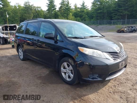 2011 Toyota Sienna LE с VIN 5TDKK3DC0BS164213, выставлен на аукционе IAAI как лот 42941714 с пробегом 105 296 миль миль и . История ставок и продаж доступна на DreamBid. Изображение 1.