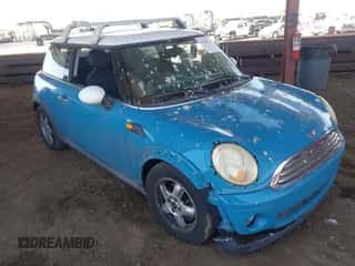 2008 MINI Hardtop with VIN WMWMF33538TU66389, listed as a IAAI auction lot 42558735 with 151,041 mi miles and . Bid and sale history available at DreamBid. Image 1.