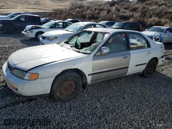 1995 Honda Accord с VIN 1HGCE6649SA026526, выставлен на аукционе Copart как лот 60058945 с пробегом Не указан миль и Списание • Salvage title. История ставок и продаж доступна на DreamBid. Изображение 1.