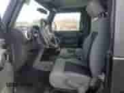 2010 Jeep Wrangler Sahara z VIN 1J4AA5D11AL171657, wystawiony jako Copart lot #49984925 z przebiegiem 101 132 mil mil oraz Szkoda całkowita • Salvage title. Historia ofert i sprzedaży dostępna na DreamBid. Obrazek 7.