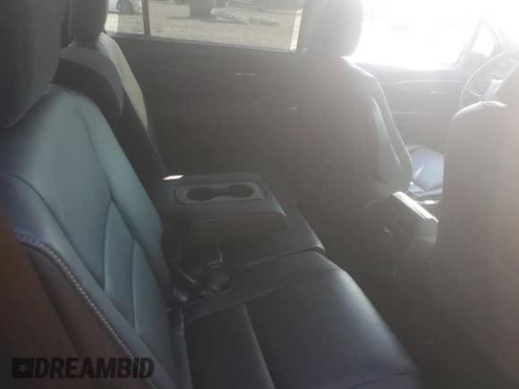 2022 Honda Pilot EX-L with VIN 5FNYF6H55NB033038, listed as a Copart auction lot 65999195 with 33,582 mi miles and Salvage title. Bid and sale history available at DreamBid. Image 11.