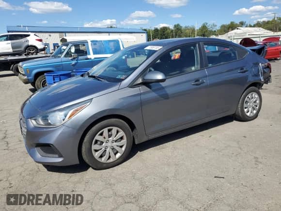 2018 Hyundai Accent SE z VIN 3KPC24A38JE005687, wystawiony jako Copart lot #71869765 z przebiegiem 49 411 mil mil oraz Szkoda całkowita • Salvage title. Historia ofert i sprzedaży dostępna na DreamBid. Obrazek 1.