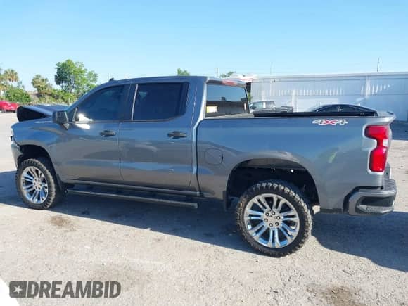2020 Chevrolet Silverado 1500 Custom с VIN 1GCUYBEF1LZ201263, выставлен на аукционе IAAI как лот 42021668 с пробегом 80 408 миль миль и . История ставок и продаж доступна на DreamBid. Изображение 14.