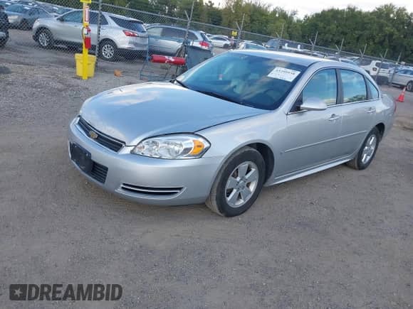 2009 Chevrolet Impala LT with VIN 2G1WT57K391158879, listed as a IAAI auction lot 43299938 with Not provided miles and . Bid and sale history available at DreamBid. Image 2.