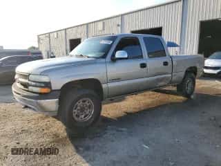 2001 Chevrolet Silverado 1500HD LS z VIN 1GCGC13U21F142729, wystawiony jako Copart lot #55290565 z przebiegiem 262 228 mil mil oraz Szkoda całkowita • Salvage title. Historia ofert i sprzedaży dostępna na DreamBid. Obrazek 1.