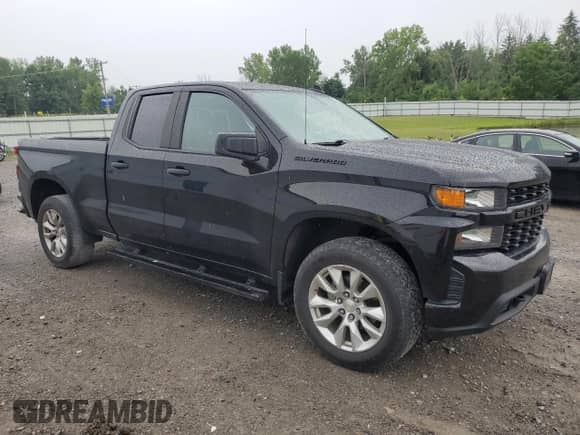 2021 Chevrolet Silverado 1500 Custom with VIN 1GCRYBEK0MZ205180, listed as a Copart auction lot 66845375 with 62,287 mi miles and Salvage title. Bid and sale history available at DreamBid. Image 4.