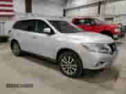 2013 Nissan Pathfinder S with VIN 5N1AR2MNXDC658727, listed as a Copart auction lot 89555925 with 175,215 mi miles and Clean title. Bid and sale history available at DreamBid. Image 4.