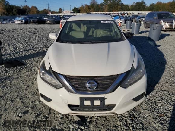 2016 Nissan Altima SR z VIN 1N4AL3AP6GC271927, wystawiony jako Copart lot #89710125 z przebiegiem Nie podano mil oraz Czysty tytuł • Clean title. Historia ofert i sprzedaży dostępna na DreamBid. Obrazek 5.
