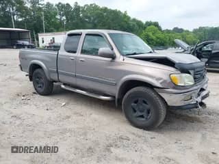2002 Toyota Tundra Limited z VIN 5TBBT48172S259131, wystawiony jako IAAI lot #42426634 z przebiegiem 295 929 mil mil oraz . Historia ofert i sprzedaży dostępna na DreamBid. Obrazek 1.
