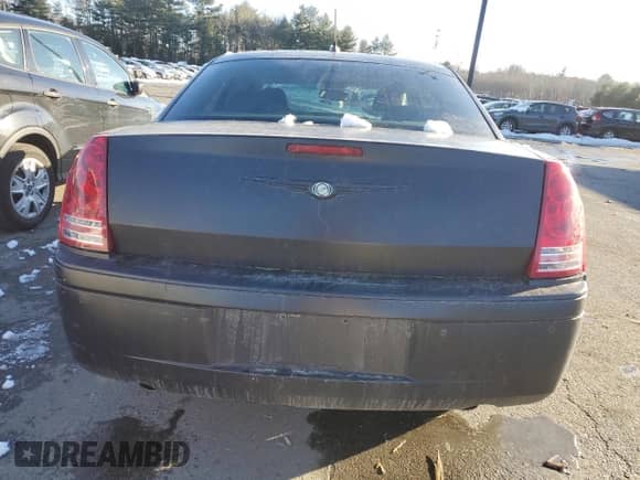 2008 Chrysler 300 C with VIN 2C3LK63H68H297945, listed as a Copart auction lot 42972204 with 131,750 mi miles and Salvage title. Bid and sale history available at DreamBid. Image 6.