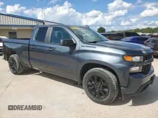 2021 Chevrolet Silverado 1500 Custom z VIN 1GCRWBEK9MZ342656, wystawiony jako Copart lot #81580845 z przebiegiem 105 845 mil mil oraz Czysty tytuł • Clean title. Historia ofert i sprzedaży dostępna na DreamBid. Obrazek 4.