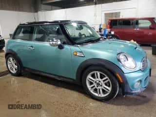 2012 MINI Hardtop with VIN WMWSU3C50CT258623, listed as a Copart auction lot 64395745 with 98,172 mi miles and Salvage title. Bid and sale history available at DreamBid. Image 4.