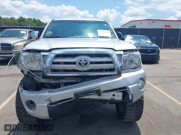 2010 Toyota Tacoma PreRunner z VIN 3TMJU4GN5AM093419, wystawiony jako IAAI lot #42882575 z przebiegiem 227 641 mil mil oraz . Historia ofert i sprzedaży dostępna na DreamBid. Obrazek 12.