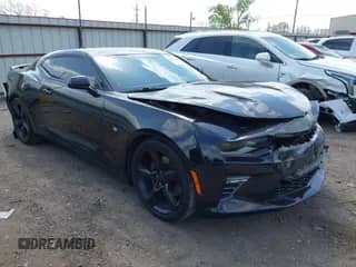 2017 Chevrolet Camaro 2SS с VIN 1G1FH1R74H0106867, выставлен на аукционе IAAI как лот 42063080 с пробегом 79 811 миль миль и . История ставок и продаж доступна на DreamBid. Изображение 1.