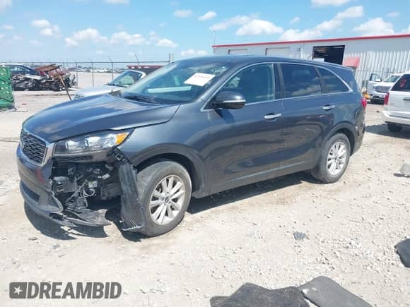 2020 Kia Sorento LX with VIN 5XYPG4A5XLG663957, listed as a IAAI auction lot 42576229 with 78,361 mi miles and . Bid and sale history available at DreamBid. Image 2.