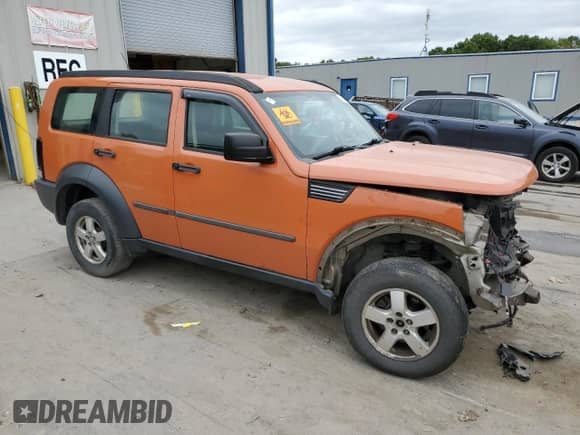 2007 Dodge Nitro SXT с VIN 1D8GU28K87W558739, выставлен на аукционе Copart как лот 74273984 с пробегом Не указан миль и Списание • Salvage title. История ставок и продаж доступна на DreamBid. Изображение 4.