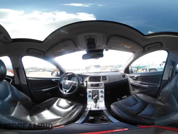 2012 Volvo S60 T6 с VIN YV1902FH9C2127803, выставлен на аукционе IAAI как лот 42084082 с пробегом 224 781 миль миль и . История ставок и продаж доступна на DreamBid. Изображение 19.