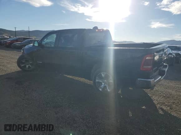 2024 Ram 1500 Laramie z VIN 1C6RREJT1RN220404, wystawiony jako Copart lot #85601165 z przebiegiem 47 435 mil mil oraz Czysty tytuł • Clean title. Historia ofert i sprzedaży dostępna na DreamBid. Obrazek 2.