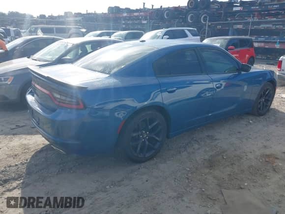 2020 Dodge Charger SXT with VIN 2C3CDXBG8LH150592, listed as a IAAI auction lot 43270814 with 104,221 mi miles and . Bid and sale history available at DreamBid. Image 4.