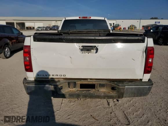 2013 Chevrolet Silverado 1500 Work Truck z VIN 1GCRKPE0XDZ154767, wystawiony jako Copart lot #75775924 z przebiegiem 353 559 mil mil oraz Szkoda całkowita • Salvage title. Historia ofert i sprzedaży dostępna na DreamBid. Obrazek 6.