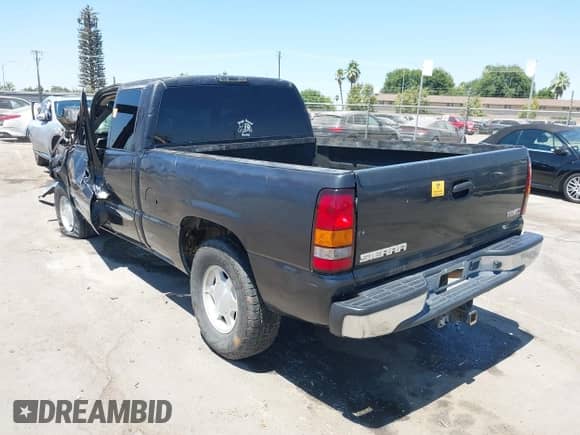 2004 GMC Sierra 1500 SLE with VIN 1GTEK19T14E267322, listed as a IAAI auction lot 42772762 with Not provided miles and . Bid and sale history available at DreamBid. Image 3.