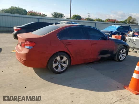 2015 BMW 3 Series 320i с VIN WBA3B1G5XFNT02709, выставлен на аукционе Copart как лот 82062725 с пробегом Не указан миль и Чистый • Clean title. История ставок и продаж доступна на DreamBid. Изображение 3.