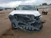 2023 Toyota Tacoma SR z VIN 3TYSX5EN8PT021969, wystawiony jako Copart lot #68471115 z przebiegiem Nie podano mil oraz Szkoda całkowita • Salvage title. Historia ofert i sprzedaży dostępna na DreamBid. Obrazek 5.