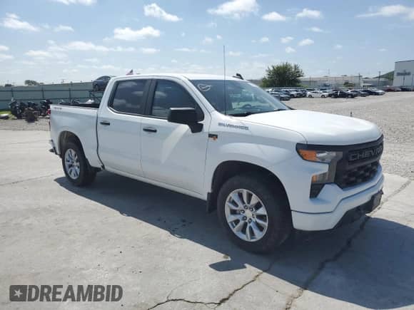 2022 Chevrolet Silverado 1500 Custom z VIN 3GCPDBEK0NG525703, wystawiony jako Copart lot #63066565 z przebiegiem 105 626 mil mil oraz Szkoda całkowita • Salvage title. Historia ofert i sprzedaży dostępna na DreamBid. Obrazek 4.