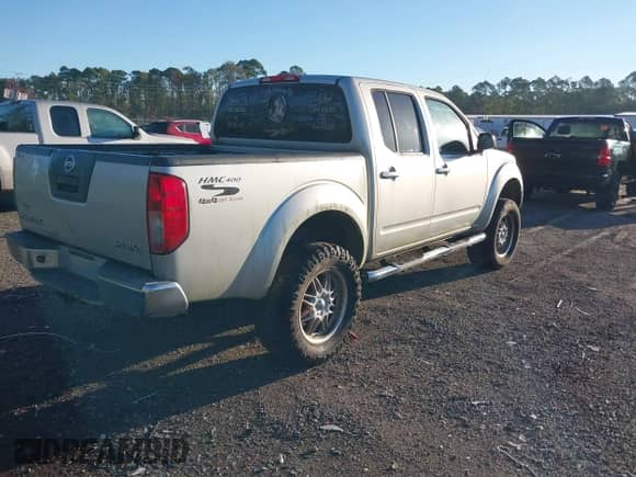 2008 Nissan Frontier SE with VIN 1N6AD07W78C429498, listed as a IAAI auction lot 43451584 with 237,318 mi miles and . Bid and sale history available at DreamBid. Image 4.