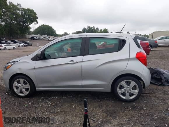 2019 Chevrolet Spark LS с VIN KL8CB6SA5KC707492, выставлен на аукционе IAAI как лот 43059585 с пробегом 84 108 миль миль и . История ставок и продаж доступна на DreamBid. Изображение 14.