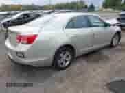 2016 Chevrolet Malibu LT z VIN 1G11C5SA3GF158654, wystawiony jako IAAI lot #43309131 z przebiegiem 176 830 mil mil oraz . Historia ofert i sprzedaży dostępna na DreamBid. Obrazek 4.