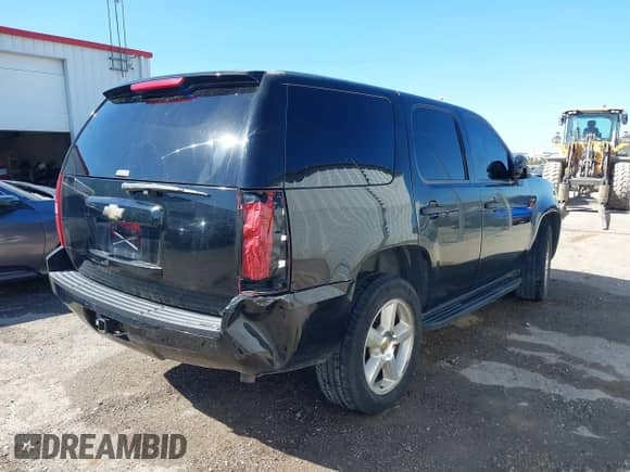 2009 Chevrolet Tahoe Special Service с VIN 1GNFK03079R123035, выставлен на аукционе IAAI как лот 41785305 с пробегом 227 607 миль миль и . История ставок и продаж доступна на DreamBid. Изображение 4.