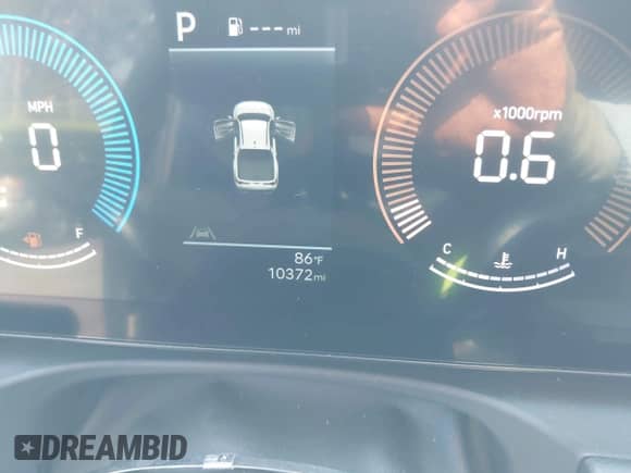 2025 Hyundai Santa Cruz SE with VIN 5NTJA4DE8SH139136, listed as a IAAI auction lot 42843357 with 10,372 mi miles and . Bid and sale history available at DreamBid. Image 7.