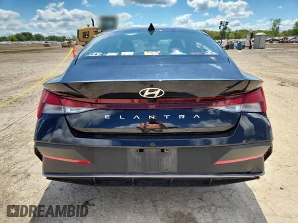 2024 Hyundai Elantra SEL with VIN KMHLM4DG2RU727609, listed as a Copart auction lot 69951935 with 18,032 mi miles and Salvage title. Bid and sale history available at DreamBid. Image 6.