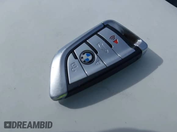 2021 BMW 7 Series 740i z VIN WBA7T2C03MCF58569, wystawiony jako IAAI lot #41662350 z przebiegiem 41 303 mil mil oraz . Historia ofert i sprzedaży dostępna na DreamBid. Obrazek 11.