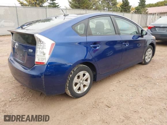 2011 Toyota Prius I z VIN JTDKN3DU5B0265654, wystawiony jako IAAI lot #43443234 z przebiegiem 164 937 mil mil oraz . Historia ofert i sprzedaży dostępna na DreamBid. Obrazek 4.